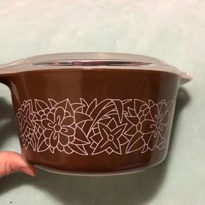 Vintage Woodland Pyrex bowl